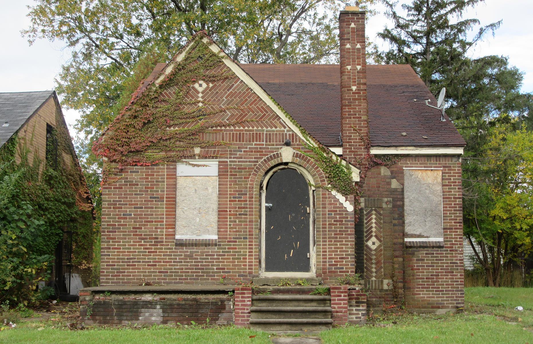 Arts and Crafts house, Detroit, Michigan, USA: $1,000 (£700)